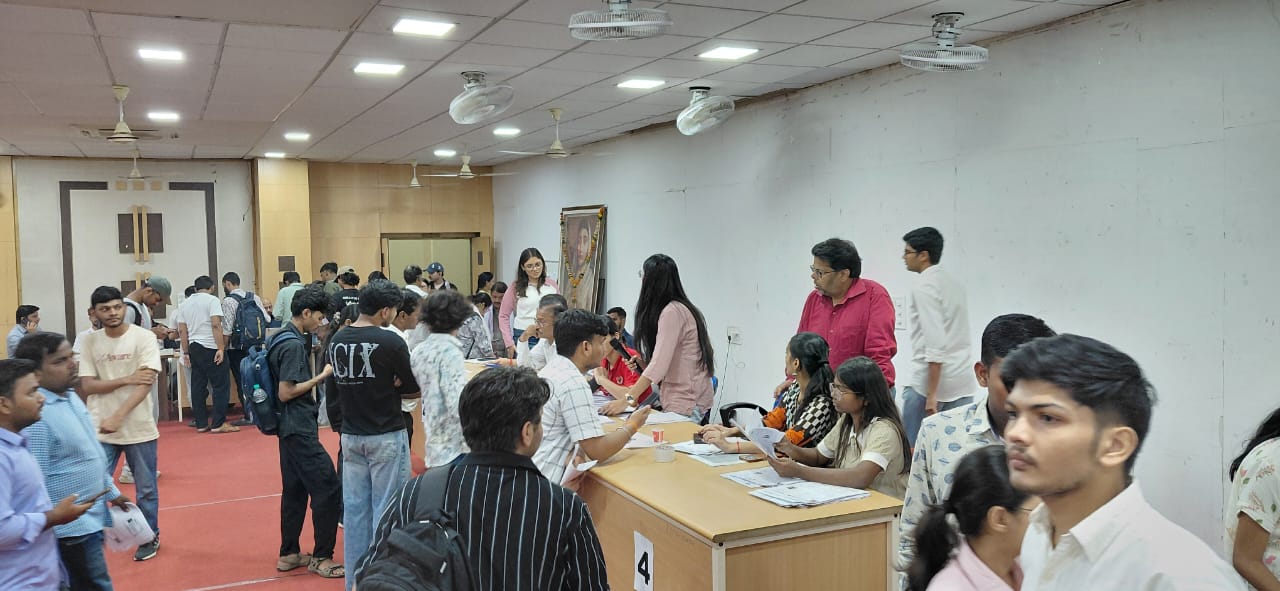 IET-DAVV Records Around 696 Admissions in First Round and First Round Upgrade