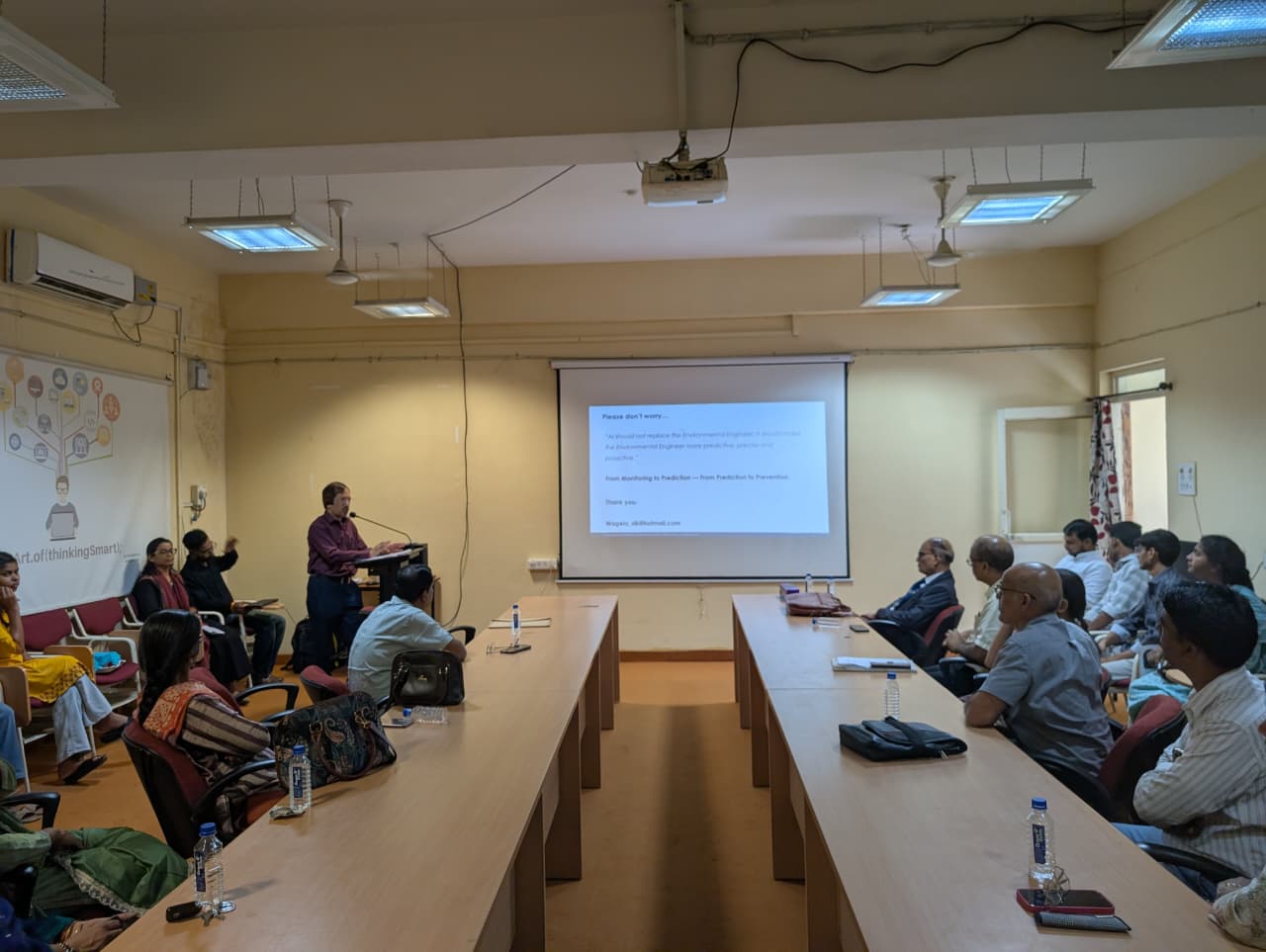 IET-DAVV Organizes National Seminar on the Role of Applied Science in Engineering, AI and Information Technology